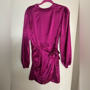 glam new with tags dress! Size large.